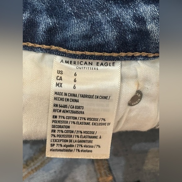 American Eagle Outfitters Blue Distressed Hi Rise Shorties Size 6 - Picture 9 of 10